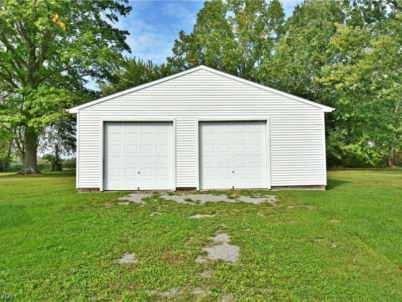 2770 Mellgren (Melgren) Drive SW, Warren, OH 44481 Photo 8