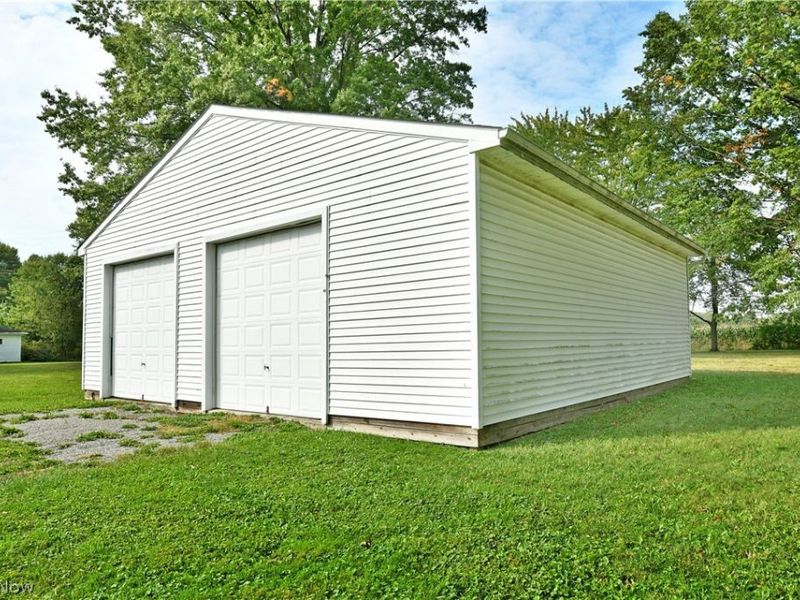2770 Mellgren (Melgren) Drive SW, Warren, OH 44481 Photo 9