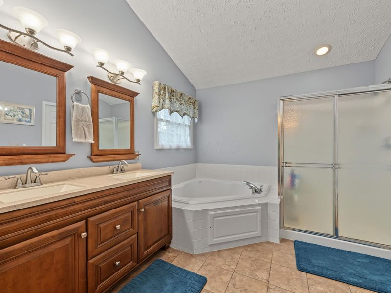 1990 Chicory Court, Lewis Center, OH 43035 Photo 21