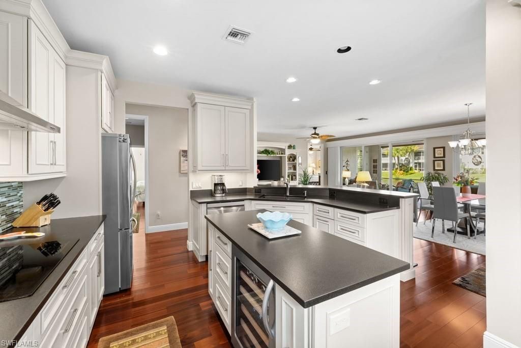 5075 Yacht Harbor Dr, Unit 103, Naples, FL 34112 Photo