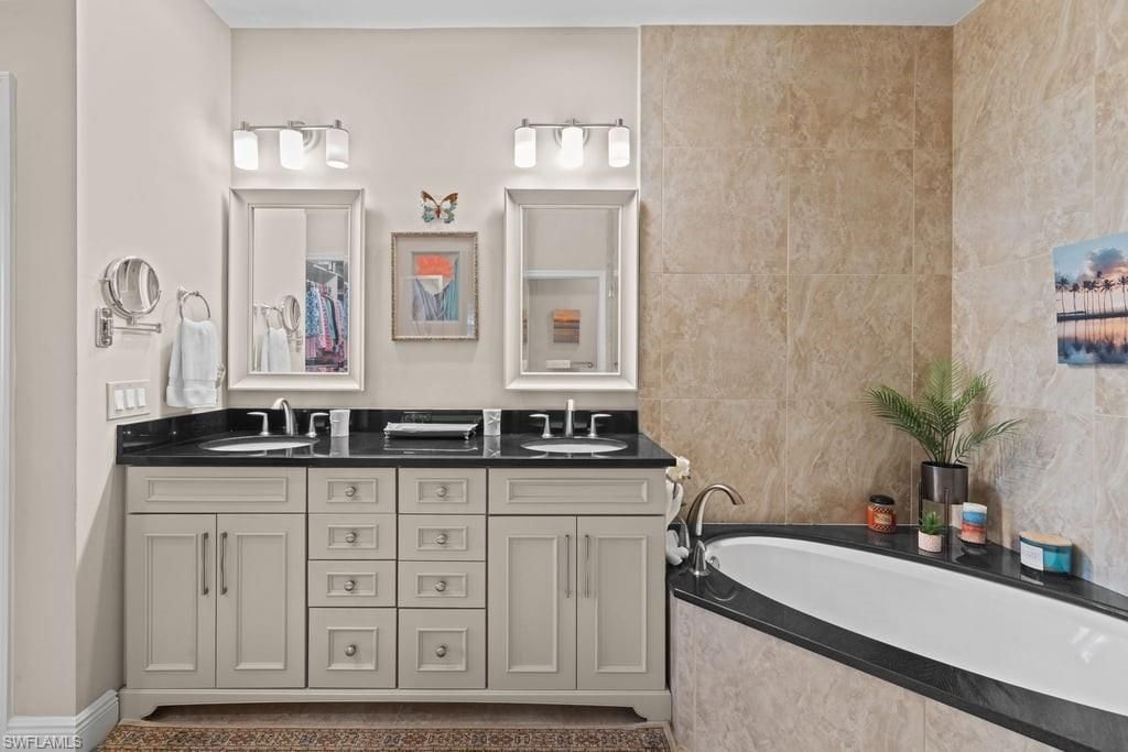 5075 Yacht Harbor Dr, Unit 103, Naples, FL 34112 Photo
