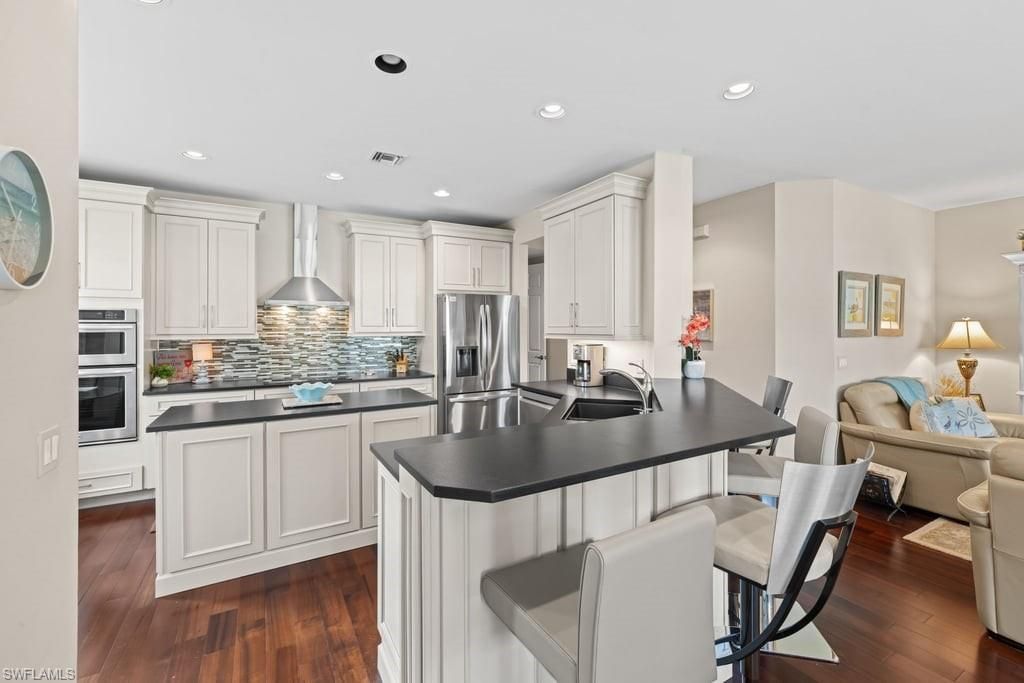 5075 Yacht Harbor Dr, Unit 103, Naples, FL 34112 Photo