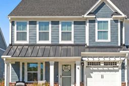 8906 Freya Way photo 4