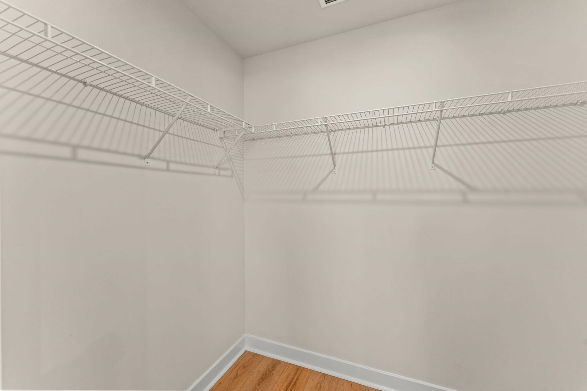8906 Freya Way Photo 22
