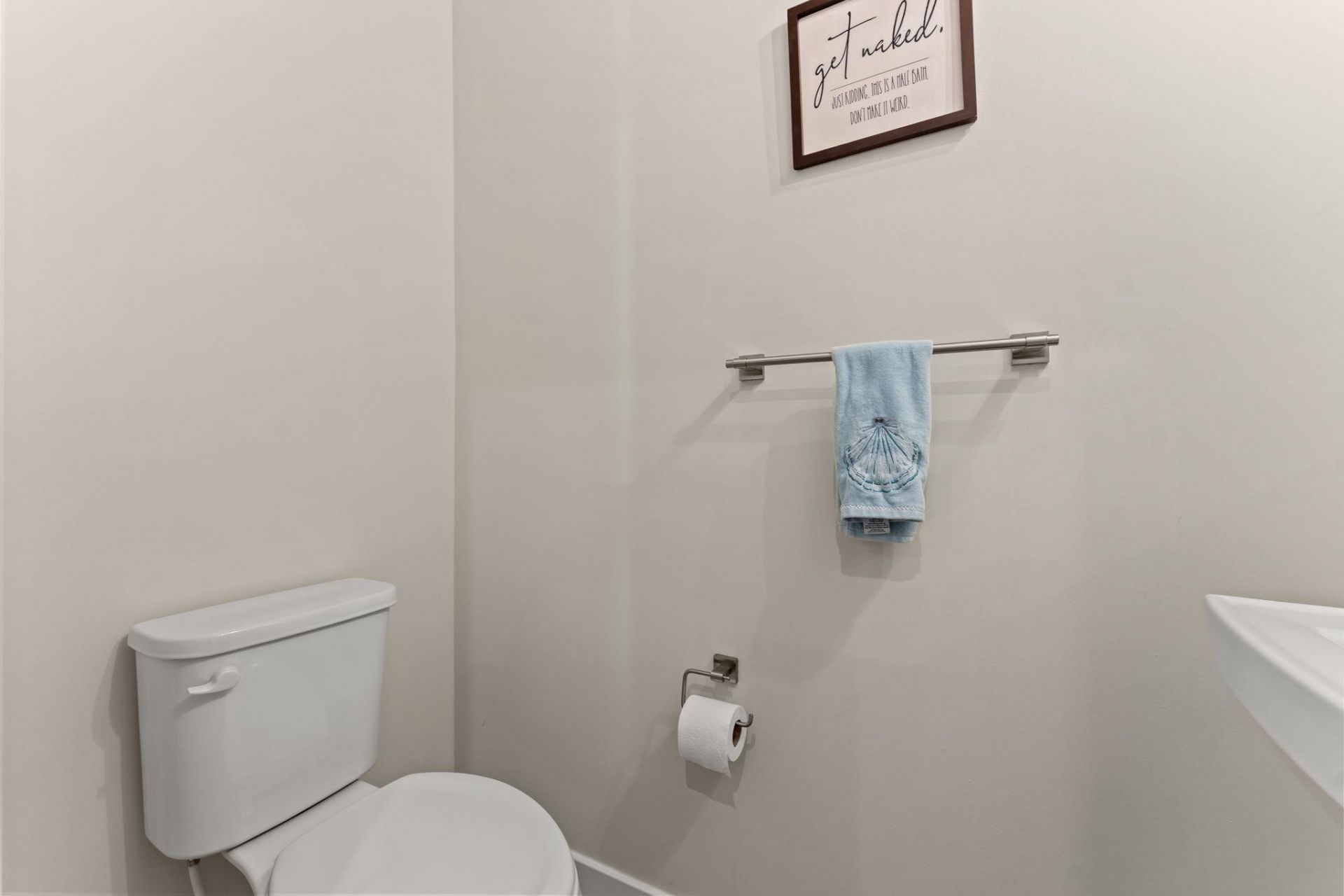 8906 Freya Way Photo 27