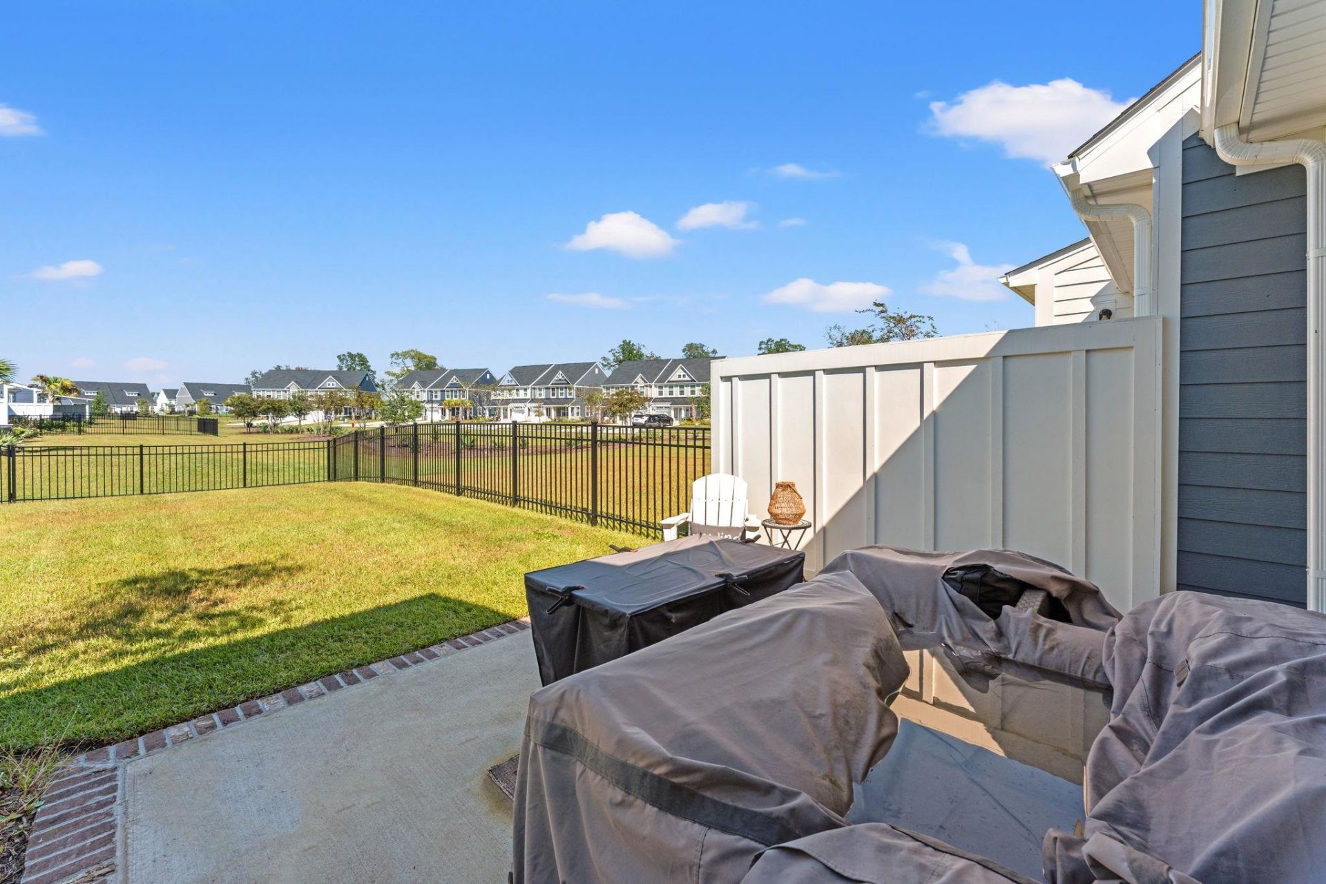 8906 Freya Way Photo 31
