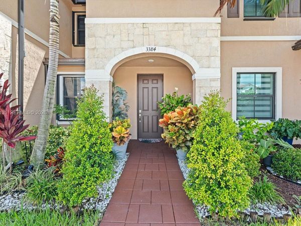 3384 W 106th Ter , Hialeah, FL 33018