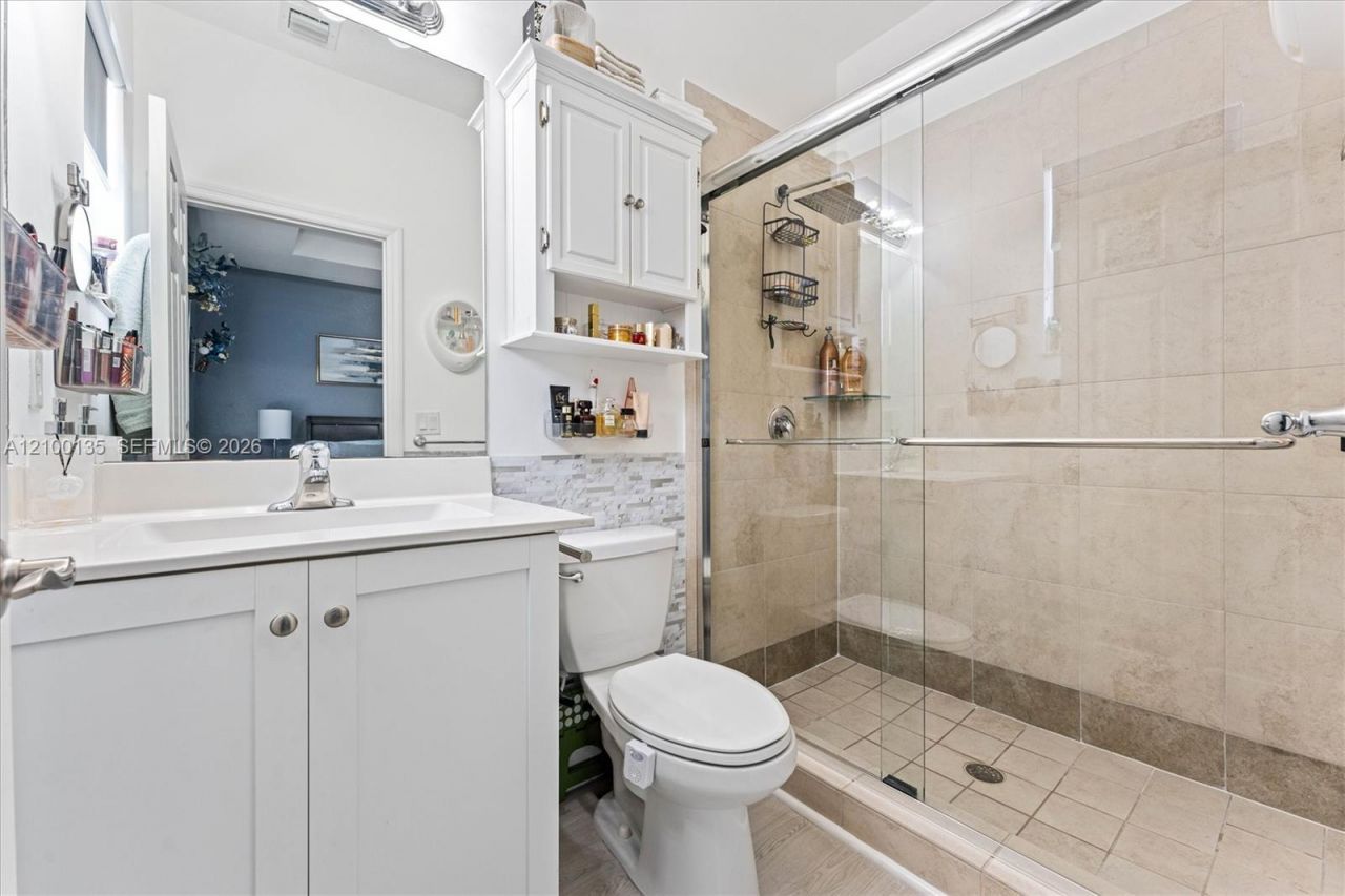 3384 W 106th Ter, Hialeah, FL 33018 Photo