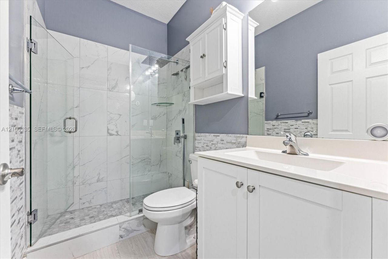 3384 W 106th Ter, Hialeah, FL 33018 Photo