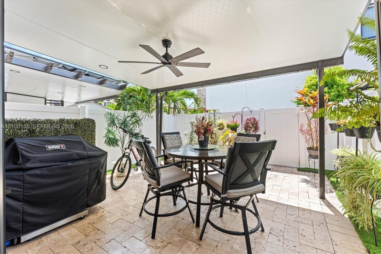 3384 W 106th Ter, Hialeah, FL 33018 Photo