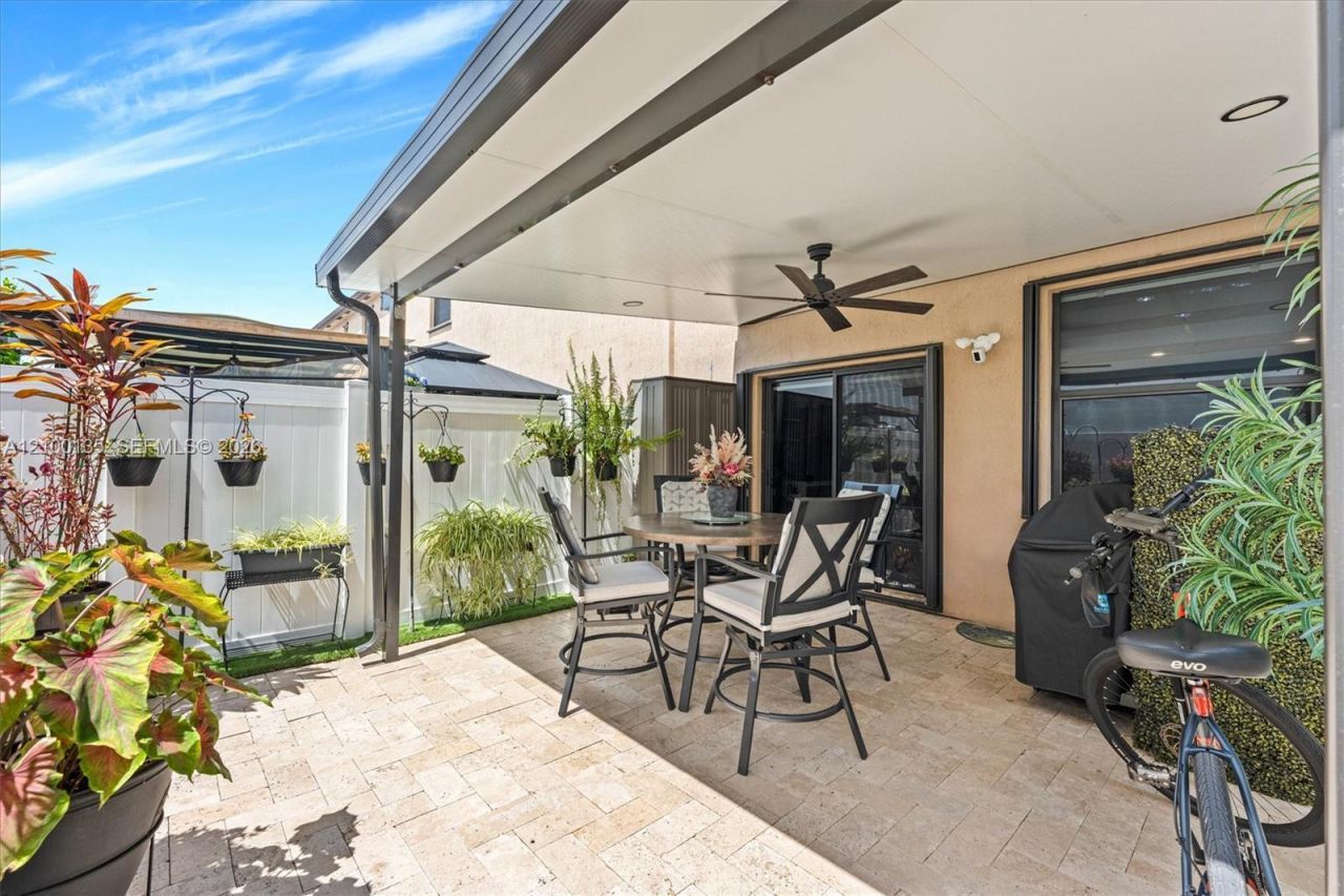 3384 W 106th Ter, Hialeah, FL 33018 Photo