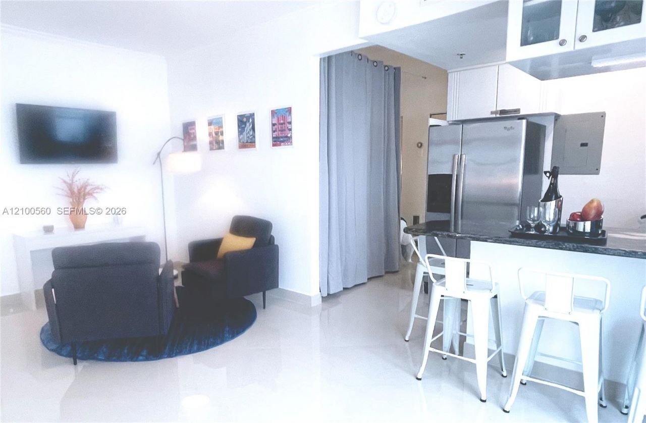 918 Ocean Dr , Unit 201, Miami Beach, FL 33139 Photo