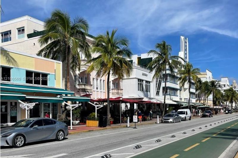 918 Ocean Dr, Unit 201, Miami Beach, FL 33139 Photo