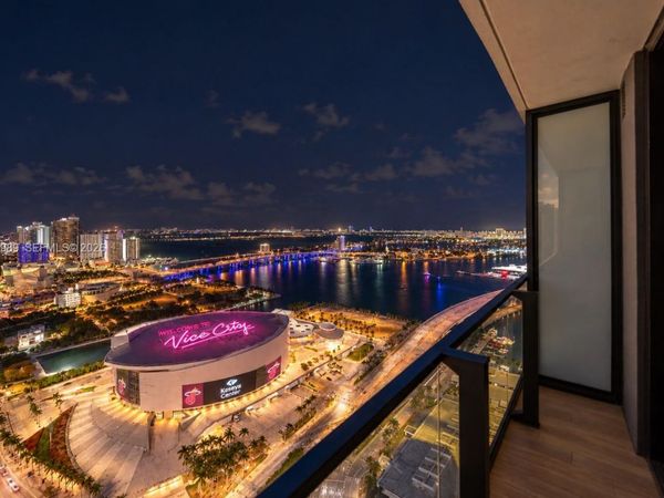 398 NE 5th St, Unit 3505, Miami, FL 33132