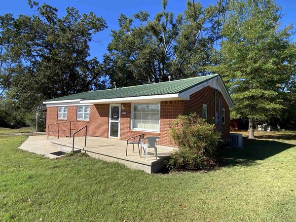 1202 FLORENCE RD, Savannah, TN 38372