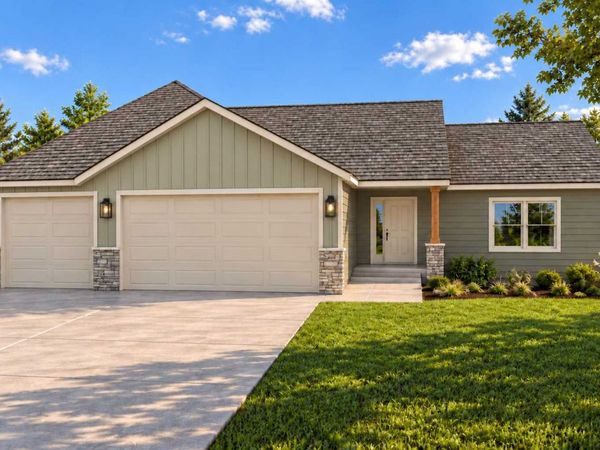 316 Falcon Run, Eagle Lake, MN 56024