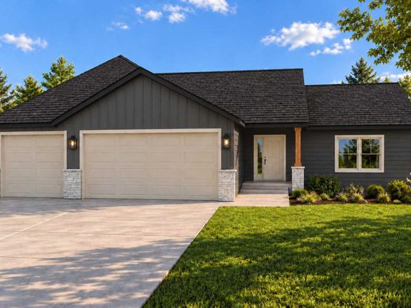 316 Falcon Run, Eagle Lake, MN 56024