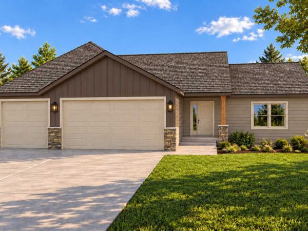 316 Falcon Run, Eagle Lake, MN 56024