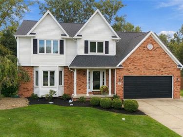 17 Vicente Court, Amherst, NY 14051