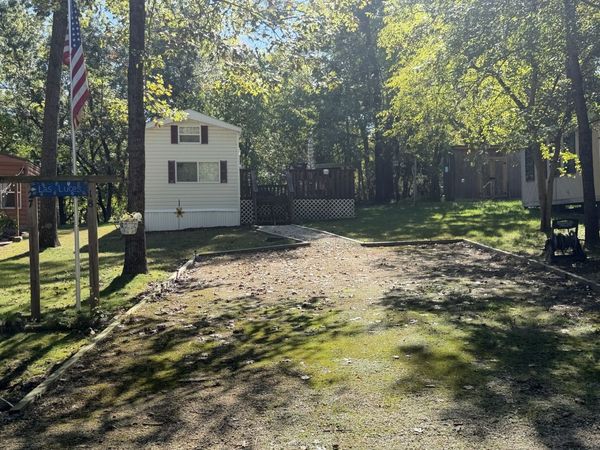27-18 Woodhaven Lakes , Sublette, IL 61367