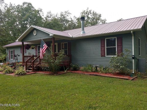3252 Cumberland Lakes Drive, Monterey, TN 38574