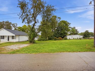 1228 Squires Alley, Richmond, KY 40475