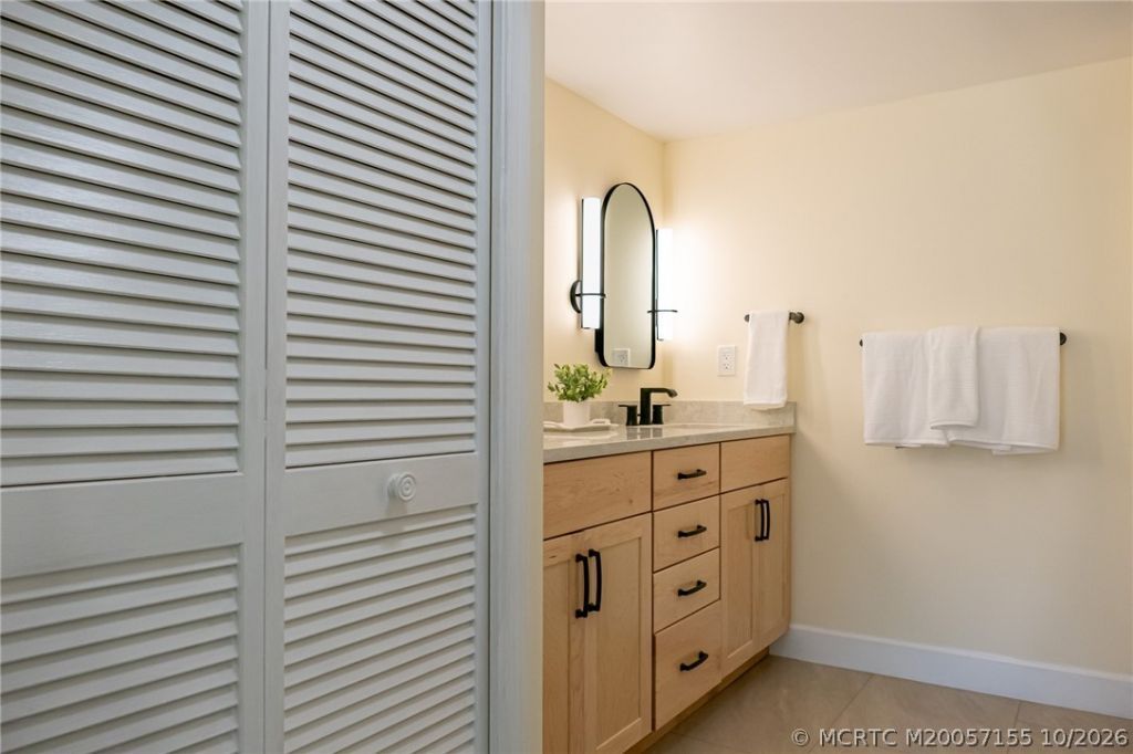 162 SE Saint Lucie Boulevard , Unit 204B, Stuart, FL 34996 Photo