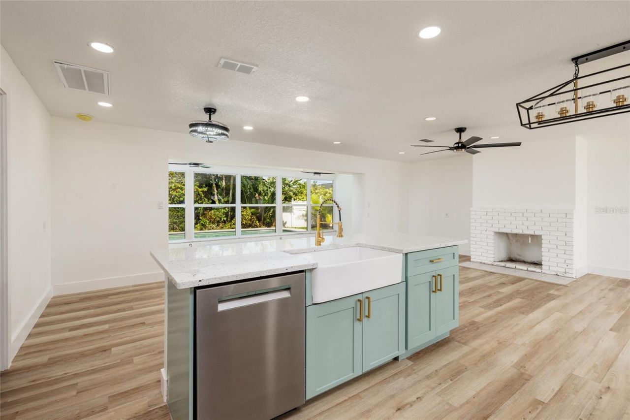 3960 13th Way Ne, Saint Petersburg, FL 33703 Photo