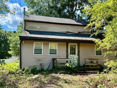 14 Doris Rd, Halifax, MA 02338