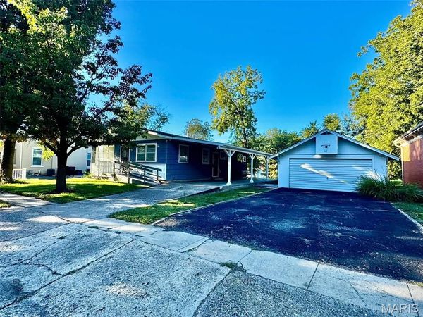 218 W Jefferson Street, Palmyra, MO 63461