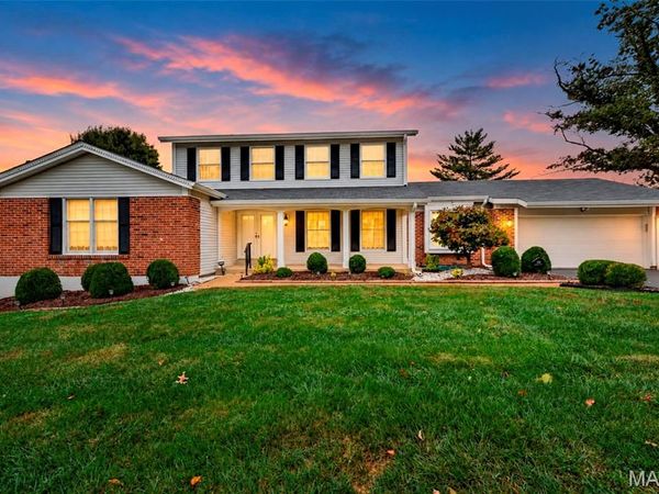 1922 Buckington Drive, Chesterfield, MO 63017