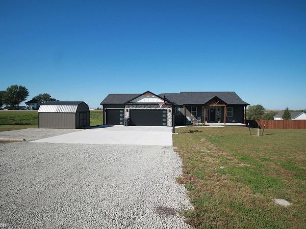 101 Cherokee Road, Clarinda, IA 51632