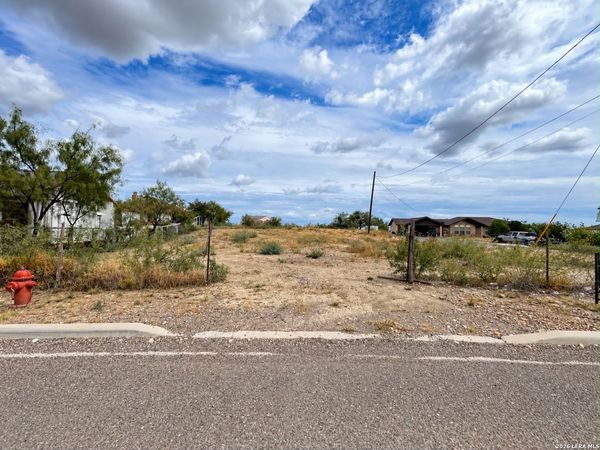 158 CHULA VISTA RD, Eagle Pass, TX 78852