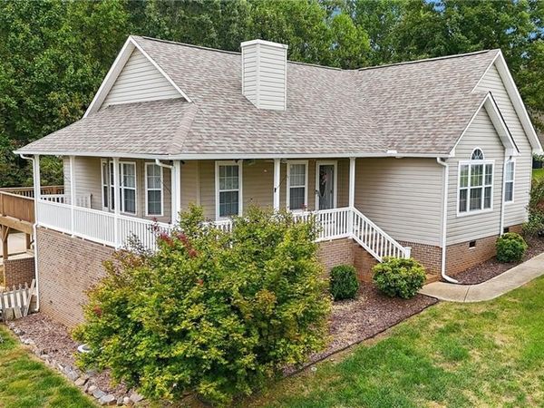217 Sundance Circle , Statesville, NC 28625