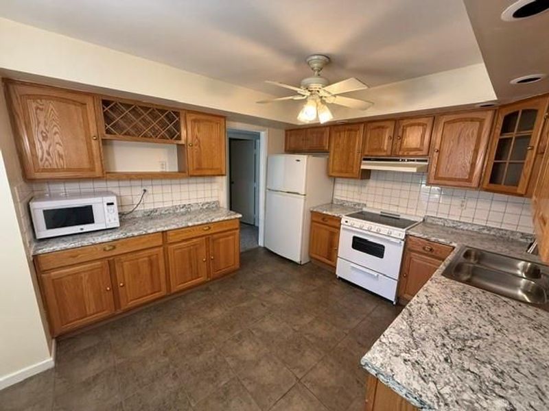 5401 Landau Drive, Unit 13, Kettering, OH 45429 Photo 6