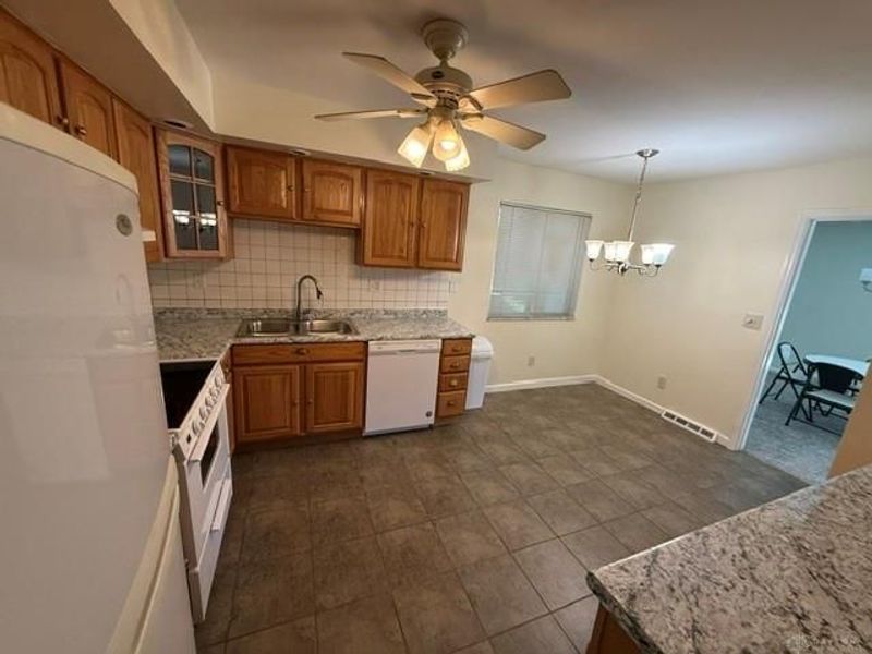 5401 Landau Drive, Unit 13, Kettering, OH 45429 Photo 7