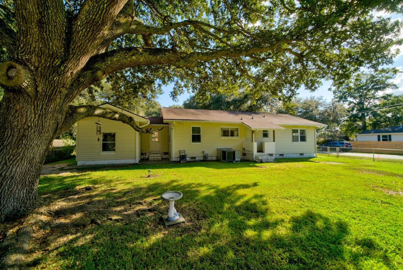 2236 Woodland Shores Road Photo 12