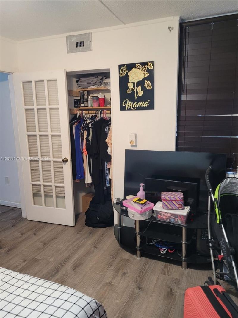 1770 NE 191st St , Unit 615-1, Miami, FL 33179 Photo
