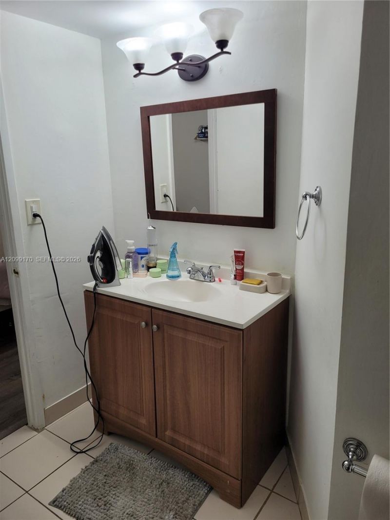 1770 NE 191st St , Unit 615-1, Miami, FL 33179 Photo