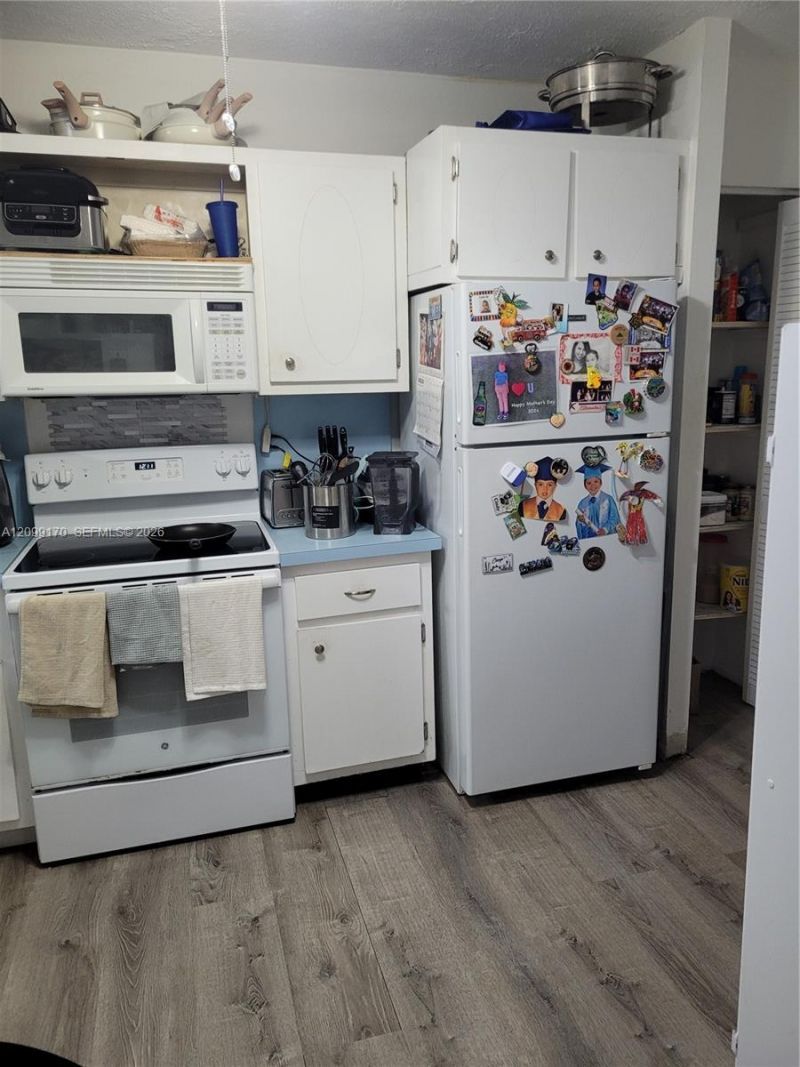 1770 NE 191st St , Unit 615-1, Miami, FL 33179 Photo