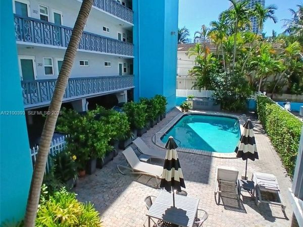 1400 Lincoln Rd , Unit 301, Miami Beach, FL 33139