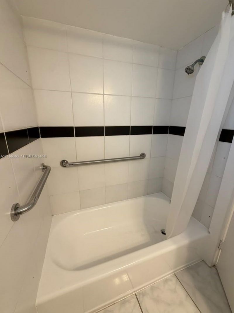 1400 Lincoln Rd , Unit 301, Miami Beach, FL 33139 Photo