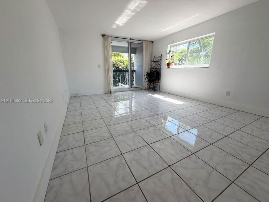 1400 Lincoln Rd , Unit 301, Miami Beach, FL 33139 Photo