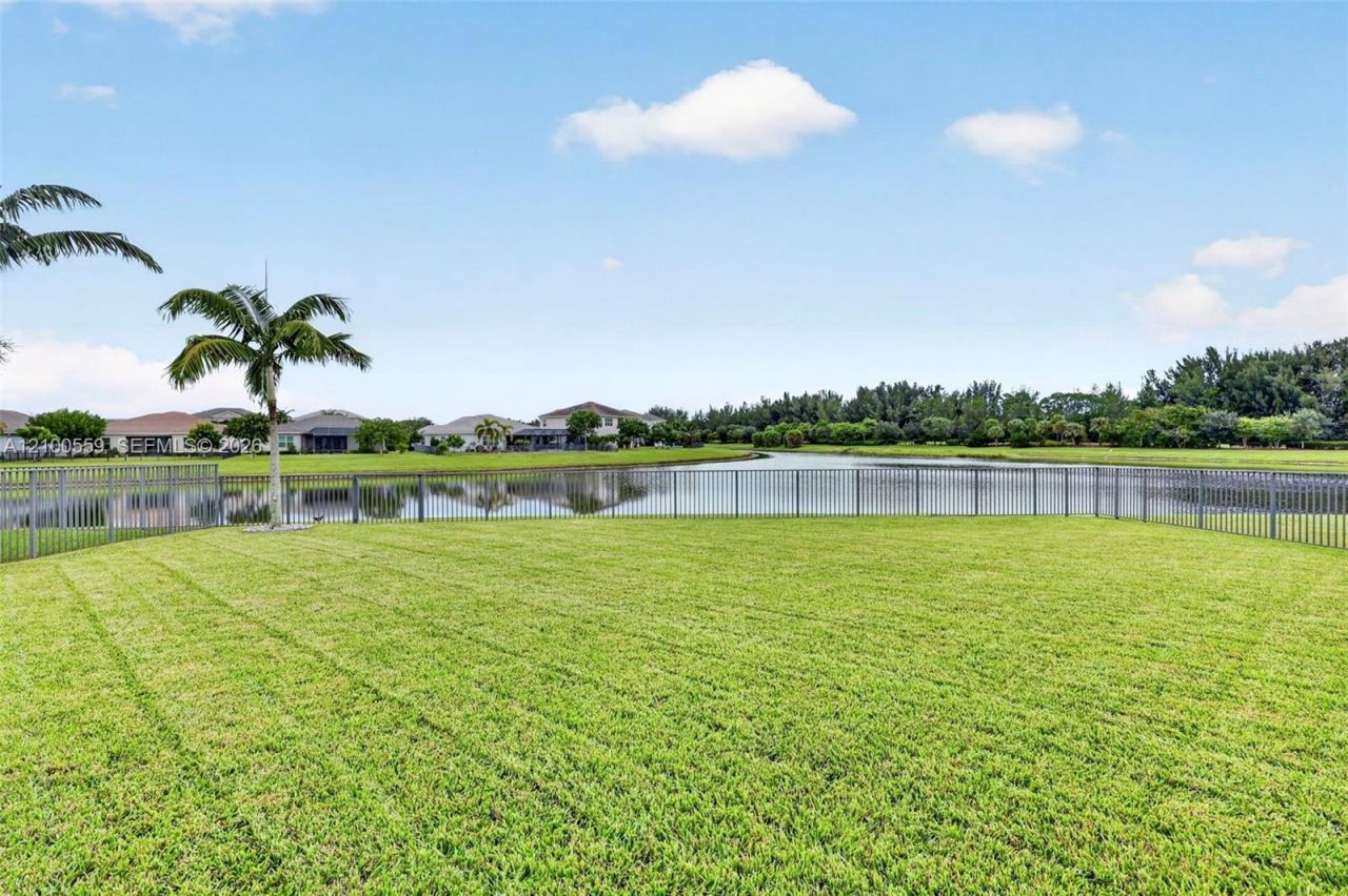 15672 Goldfinch Cir, Westlake, FL 33470 Photo