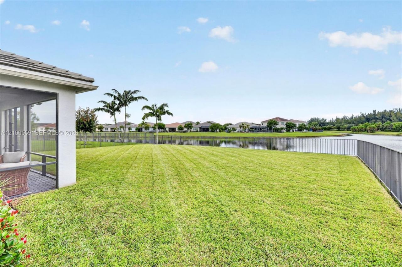 15672 Goldfinch Cir, Westlake, FL 33470 Photo