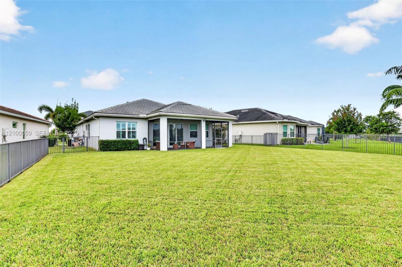 15672 Goldfinch Cir, Westlake, FL 33470 Photo