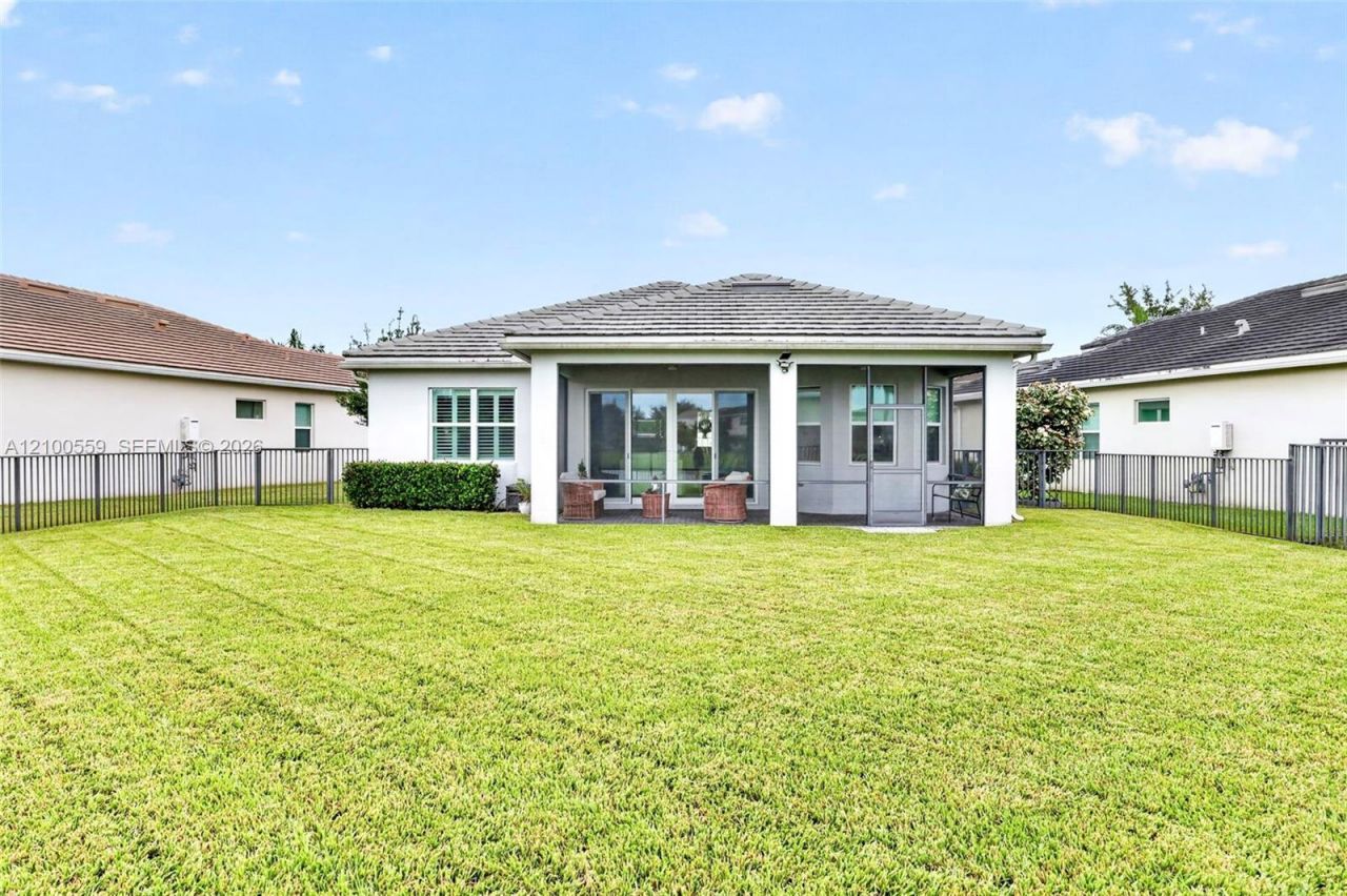 15672 Goldfinch Cir, Westlake, FL 33470 Photo
