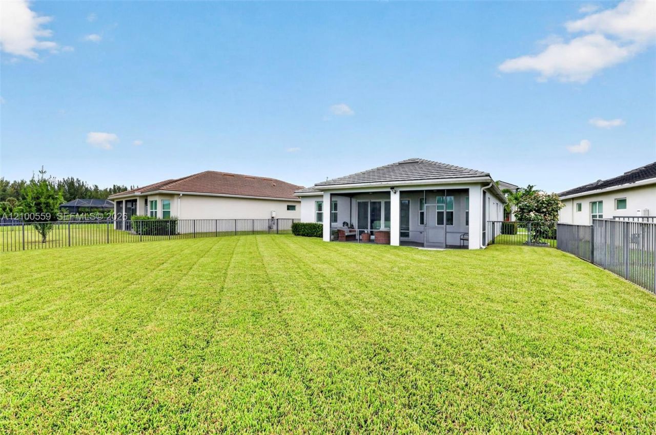 15672 Goldfinch Cir, Westlake, FL 33470 Photo