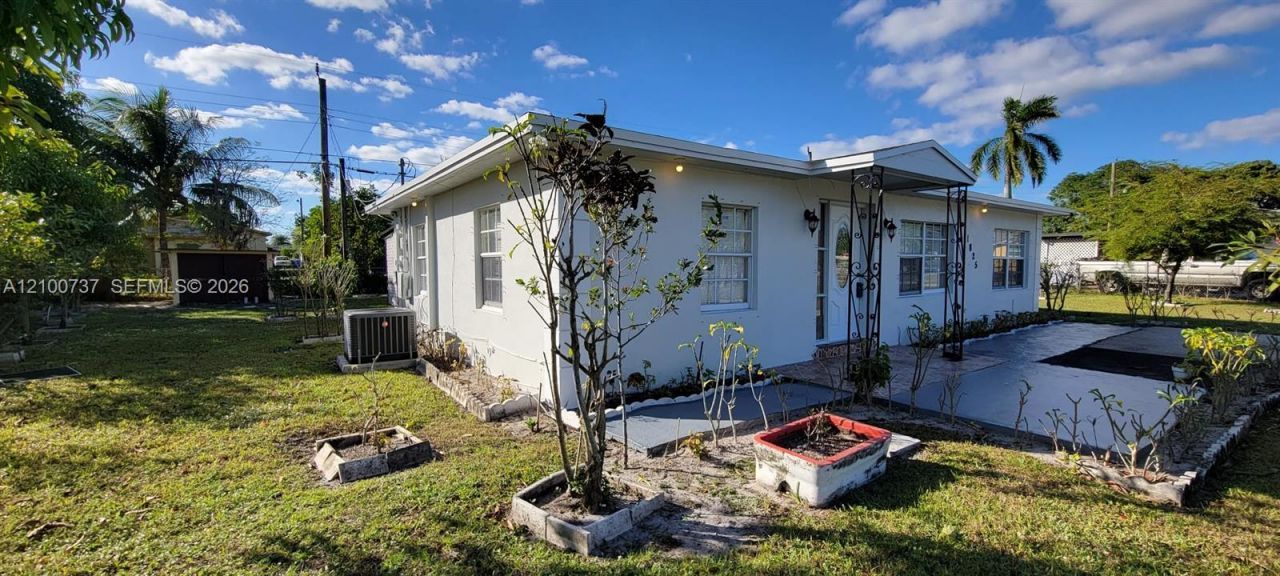 1825 Fern Rd , Fort Lauderdale, FL 33317 Photo