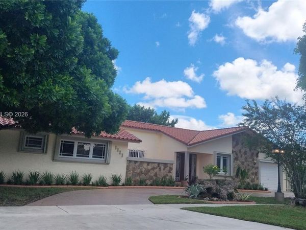 5223 SW 102nd Ct , Miami, FL 33165
